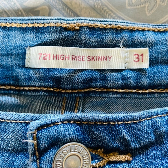 Levi’s | 721 High Rise Skinny Size 31 - Picture 5 of 8
